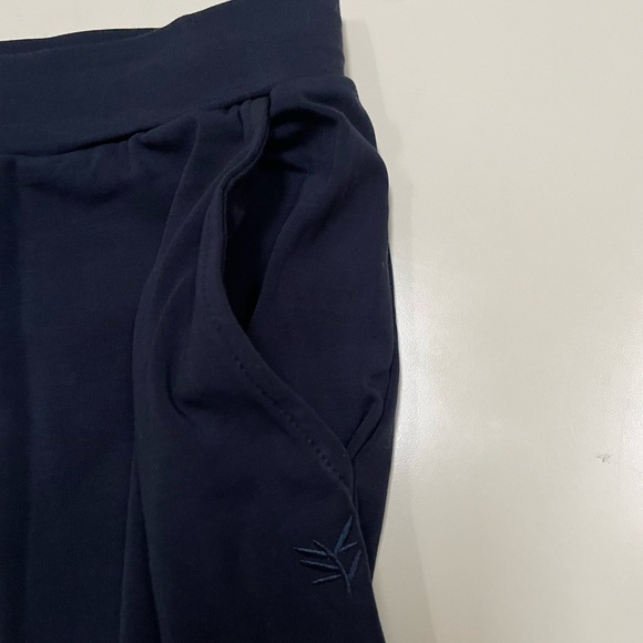 Cozy Earth Bamboo Shorts - Picture 3 of 7